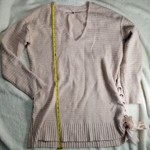 Free People *Heart It ❤ Laces Sweater*